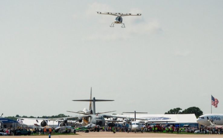 L'eVTOL Volocopter 2X, en vol à Oshkosh. © Volocopter